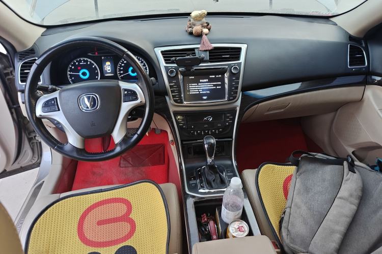 Used CHANGAN Raeton 2013 1.8T Automatic Elite Model China IV Standard Center Console
