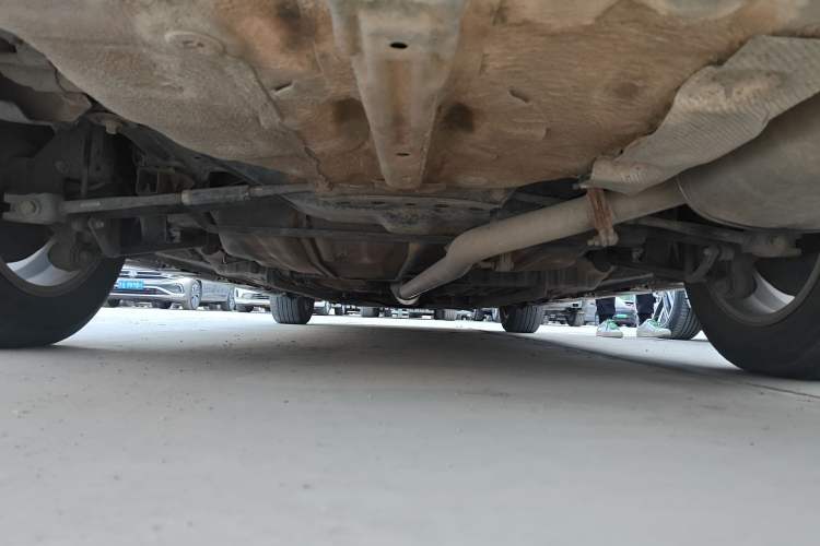 Used CHANGAN Raeton 2013 1.8T Automatic Elite Model China IV Standard Chassis Rear