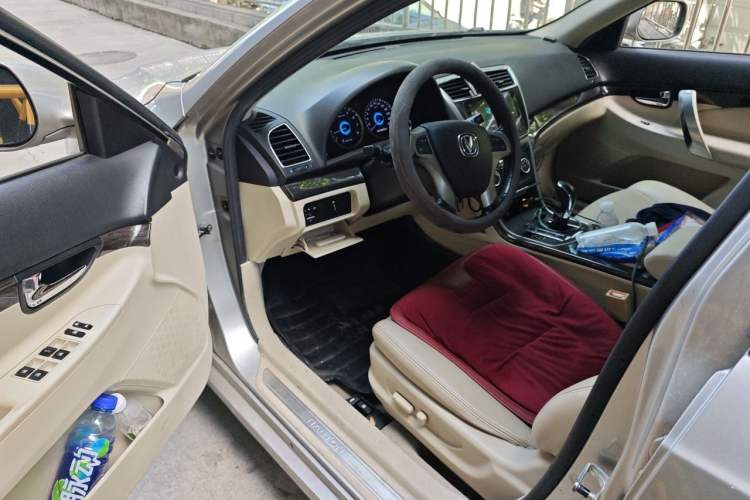 Used CHANGAN Raeton 2013 2.0L Automatic Luxury Version China V Standard Driver Seat