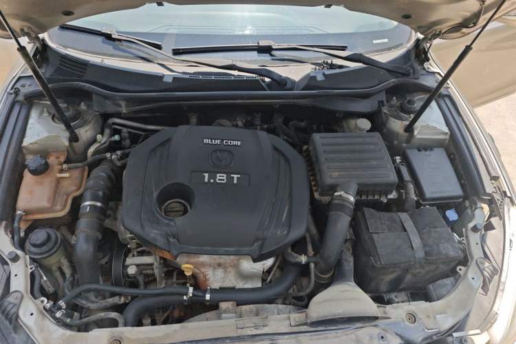Used CHANGAN Raeton 2013 1.8T Automatic Prestige Model China IV Standard Engine Bay