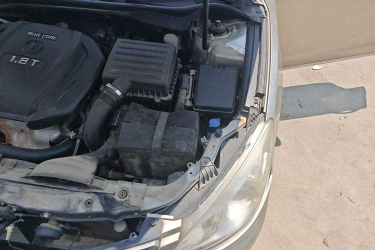 Used CHANGAN Raeton 2013 1.8T Automatic Prestige Model China IV Standard Engine Bay Left