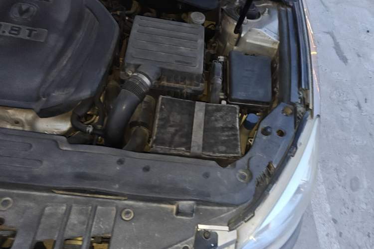 Used CHANGAN Raeton 2013 1.8T Automatic Elite Model China IV Standard Engine Bay Left