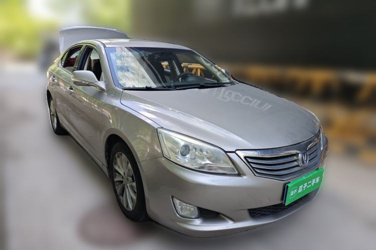 Used CHANGAN Raeton 2013 2.0L Automatic Luxury Version China V Standard Front Right 45 Deg