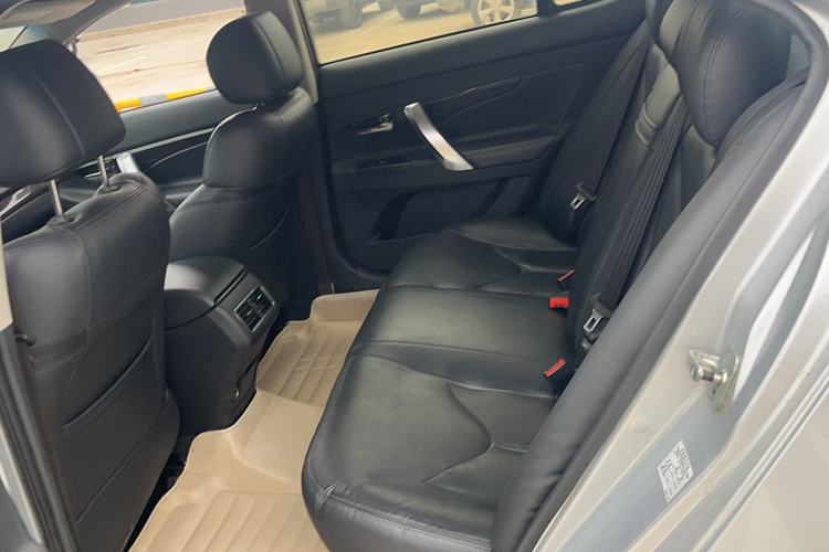 Used CHANGAN Raeton 2013 1.8T Automatic Flagship Model China IV Standard Interior 1