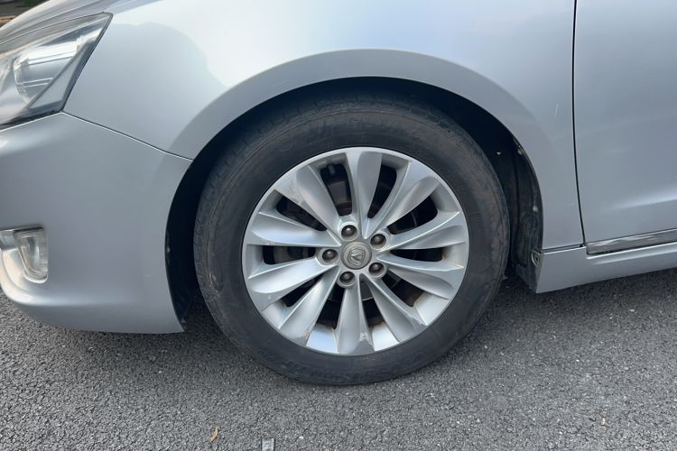 Used CHANGAN Raeton 2013 1.8T Automatic Flagship Model China IV Standard Left Front Wheel Hub