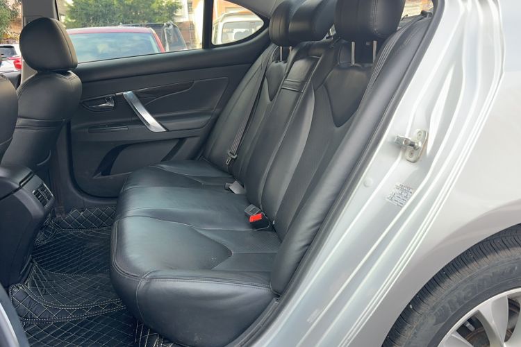 Used CHANGAN Raeton 2013 1.8T Automatic Flagship Model China IV Standard Left Rear Seat