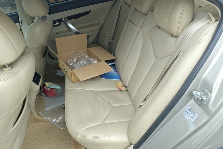 Used CHANGAN Raeton 2013 1.8T Automatic Prestige Model China IV Standard Left Rear Seat