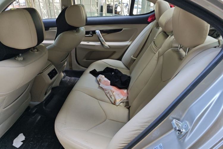 Used CHANGAN Raeton 2013 2.0L Automatic Luxury Version China V Standard Left Rear Seat