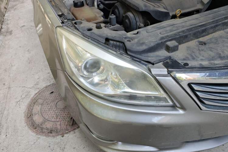 Used CHANGAN Raeton 2013 2.0L Automatic Luxury Version China V Standard Right Front Headlight