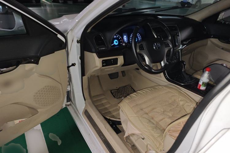 Used CHANGAN Raeton 2013 1.8T Automatic Elite Model China IV Standard Driver Seat