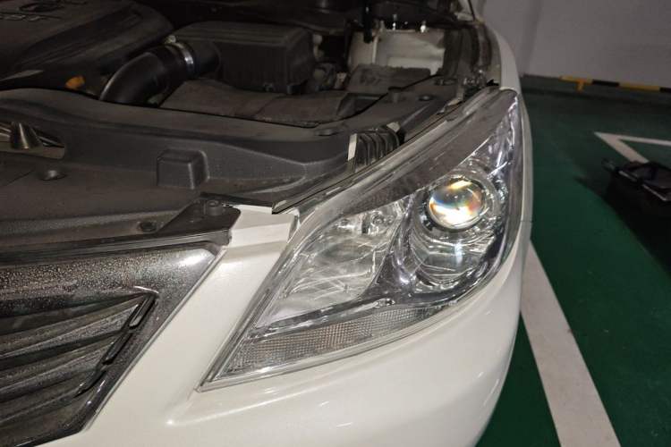 Used CHANGAN Raeton 2013 1.8T Automatic Elite Model China IV Standard Engine Bay Left
