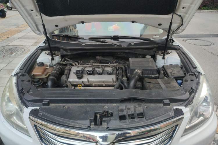 Used CHANGAN Raeton 2013 1.8T Automatic Prestige Model China IV Standard Engine Bay