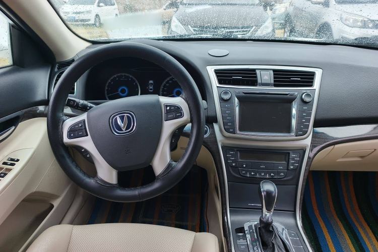 Used CHANGAN Raeton 2013 1.8T Automatic Prestige Model China IV Standard Interior 5