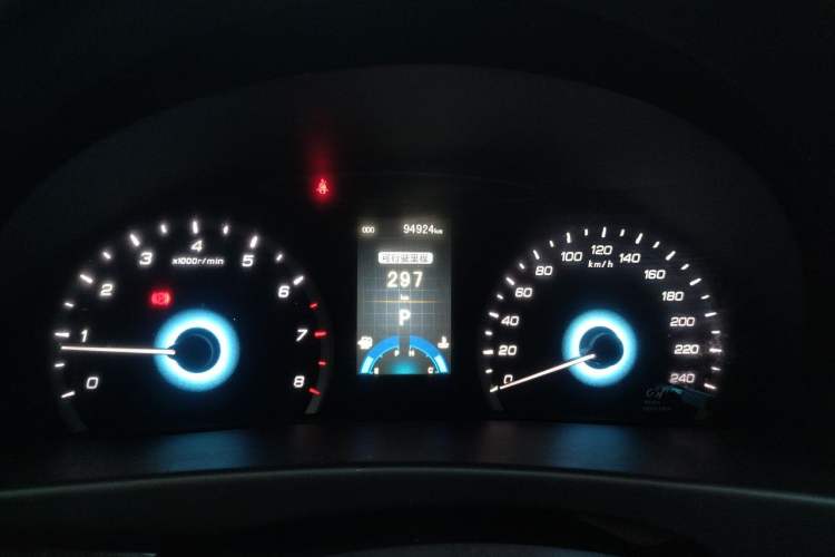 Used CHANGAN Raeton 2013 1.8T Automatic Prestige Model China IV Standard Odometer Close Up
