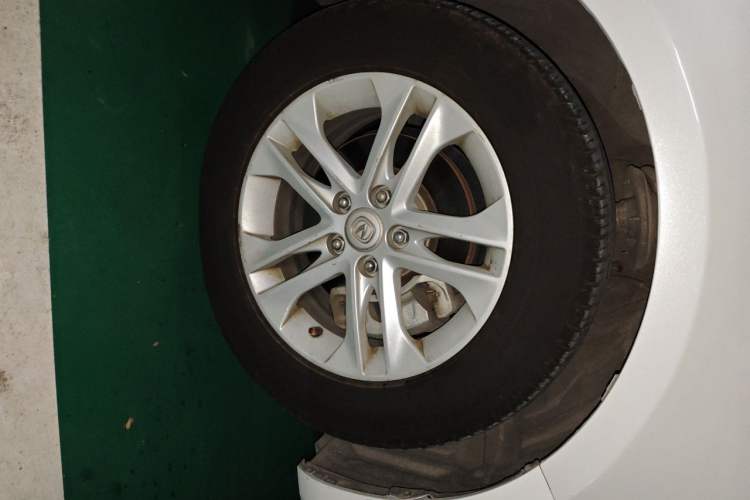 Used CHANGAN Raeton 2013 1.8T Automatic Elite Model China IV Standard Right Front Wheel Hub