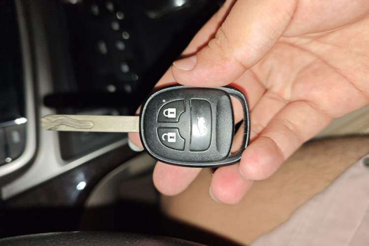 Used CHANGAN Raeton 2013 1.8T Automatic Elite Model China IV Standard Vehicle Key