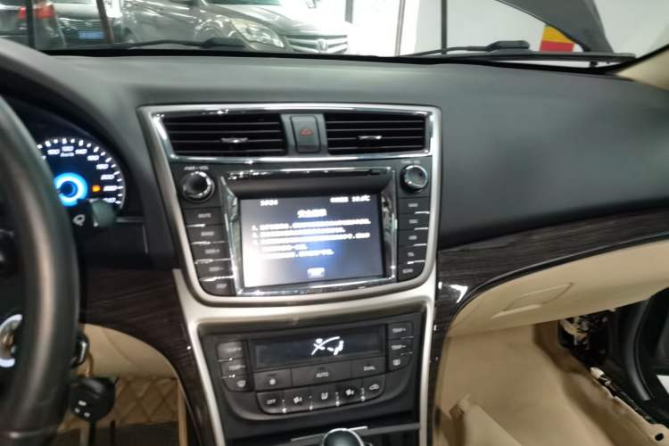 Used CHANGAN Raeton 2014 1.8T Automatic Elite Anniversary Edition China IV Standard Audio And AC Panel