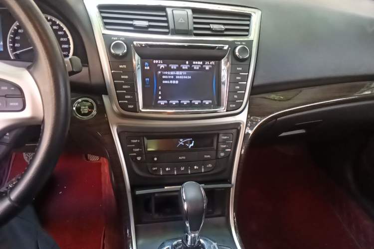 Used CHANGAN Raeton 2014 1.8T Automatic Prestige Anniversary Edition China IV Standard Audio And AC Panel