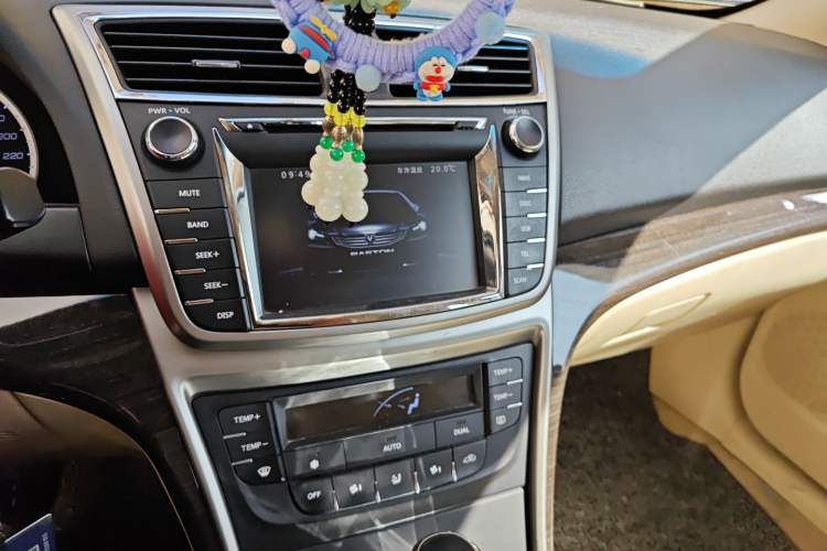 Used CHANGAN Raeton 2014 1.8T Automatic Elite Anniversary Edition China IV Standard Audio And AC Panel