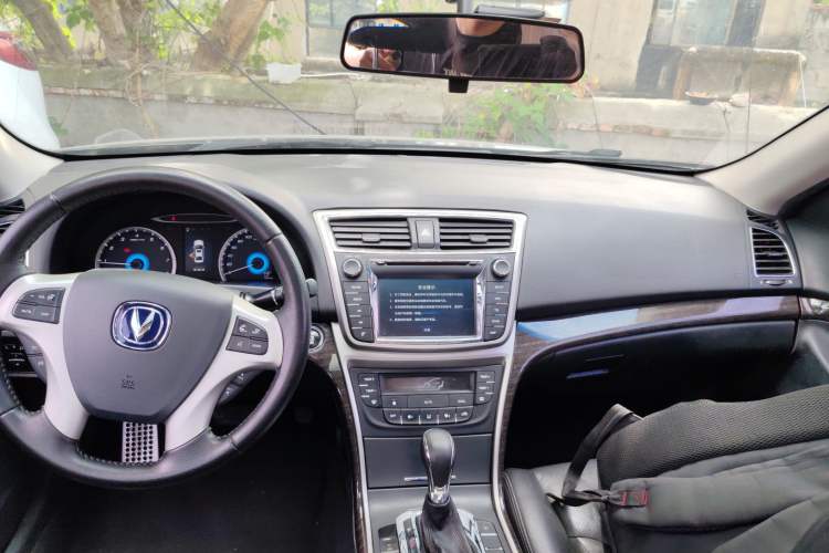 Used CHANGAN Raeton 2014 1.8T Automatic Prestige Anniversary Edition China V Standard Audio And AC Panel