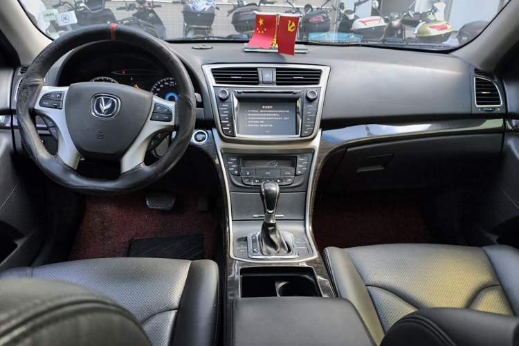 Used CHANGAN Raeton 2014 1.8T Automatic Prestige Anniversary Edition China V Standard Center Console