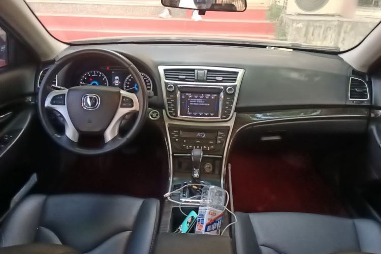 Used CHANGAN Raeton 2014 1.8T Automatic Prestige Anniversary Edition China IV Standard Center Console