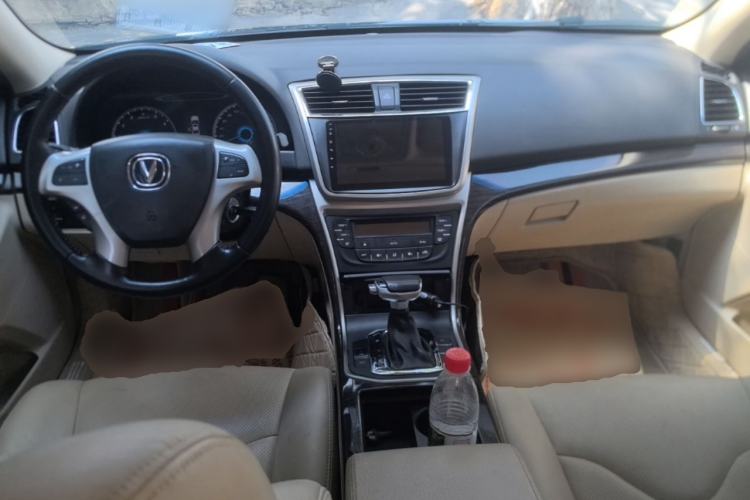 Used CHANGAN Raeton 2014 1.8T Automatic Elite Anniversary Edition China IV Standard Center Console