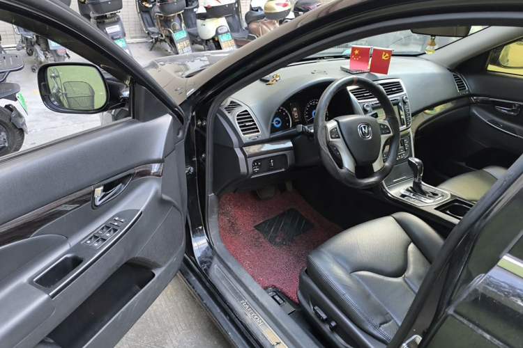 Used CHANGAN Raeton 2014 1.8T Automatic Prestige Anniversary Edition China V Standard Driver Seat