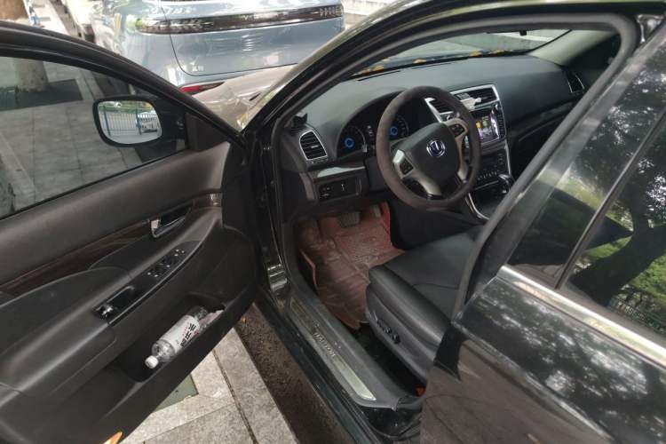 Used CHANGAN Raeton 2014 1.8T Automatic Prestige Anniversary Edition China IV Standard Driver Seat
