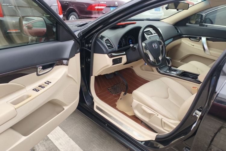 Used CHANGAN Raeton 2014 1.8T Automatic Elite Anniversary Edition China IV Standard Driver Seat