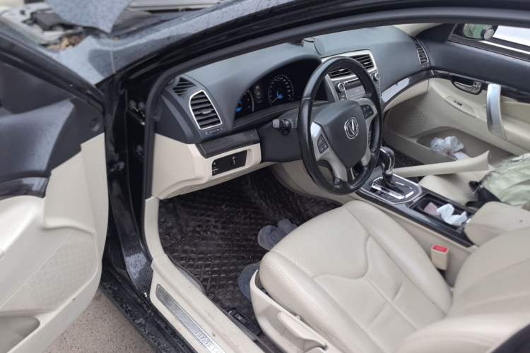 Used CHANGAN Raeton 2014 1.8T Automatic Elite Anniversary Edition China IV Standard Driver Seat