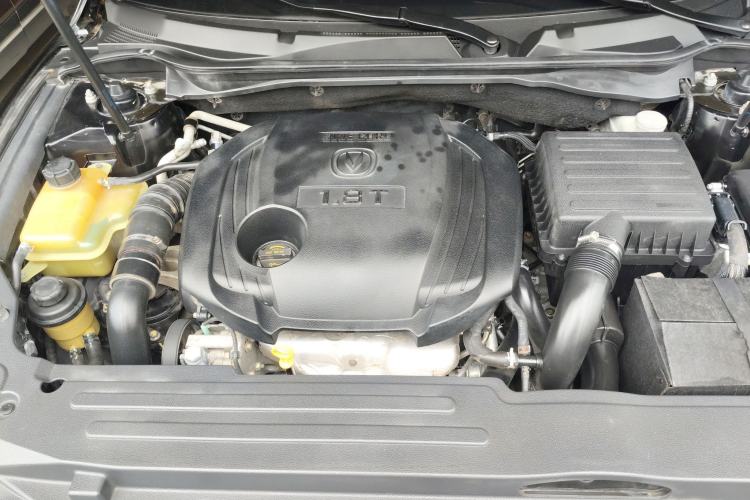 Used CHANGAN Raeton 2014 1.8T Automatic Prestige Anniversary Edition China V Standard Engine Bay