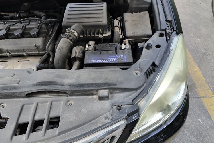 Used CHANGAN Raeton 2014 1.8T Automatic Prestige Anniversary Edition China V Standard Engine Bay Left