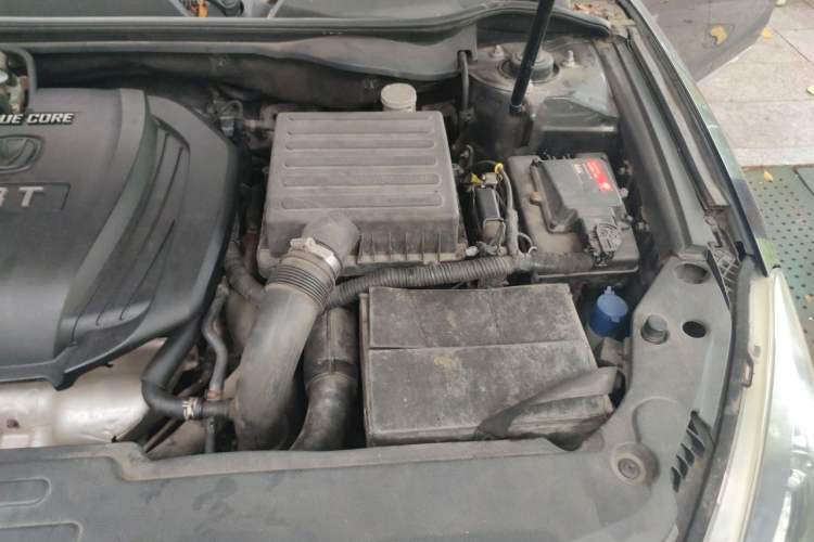 Used CHANGAN Raeton 2014 1.8T Automatic Prestige Anniversary Edition China IV Standard Engine Bay Left