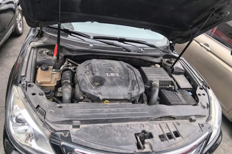 Used CHANGAN Raeton 2014 1.8T Automatic Prestige Anniversary Edition China IV Standard Engine Bay