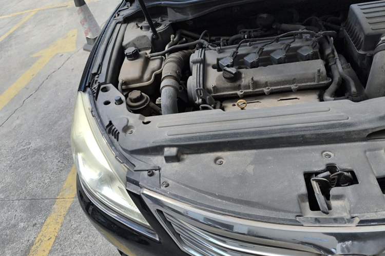 Used CHANGAN Raeton 2014 1.8T Automatic Prestige Anniversary Edition China V Standard Engine Bay Right