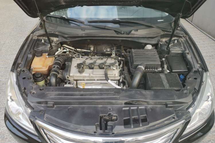 Used CHANGAN Raeton 2014 1.8T Automatic Prestige Anniversary Edition China IV Standard Engine Bay