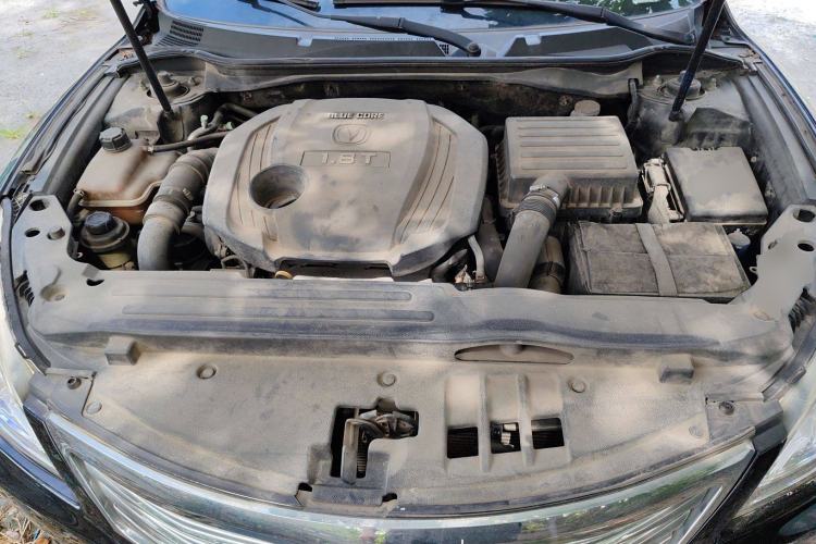 Used CHANGAN Raeton 2014 1.8T Automatic Prestige Anniversary Edition China V Standard Engine Bay