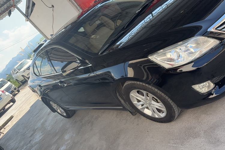 Used CHANGAN Raeton 2014 1.8T Automatic Elite Anniversary Edition China IV Standard Exterior 2