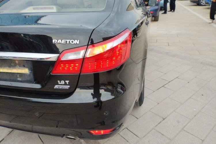 Used CHANGAN Raeton 2014 1.8T Automatic Elite Anniversary Edition China IV Standard Exterior 3