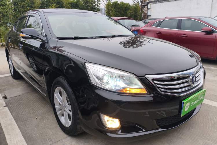 Used CHANGAN Raeton 2014 1.8T Automatic Elite Anniversary Edition China IV Standard Front Right 45 Deg