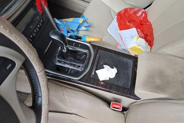Used CHANGAN Raeton 2014 1.8T Automatic Elite Anniversary Edition China IV Standard Gear Lever