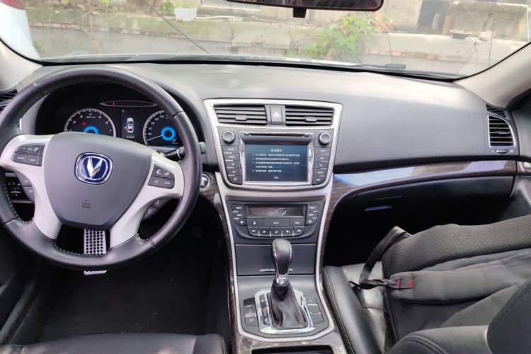Used CHANGAN Raeton 2014 1.8T Automatic Prestige Anniversary Edition China V Standard Gear Lever