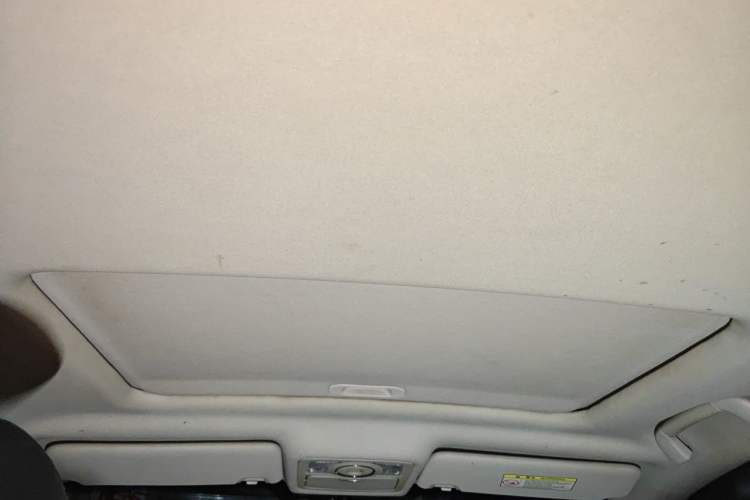 Used CHANGAN Raeton 2014 1.8T Automatic Prestige Anniversary Edition China IV Standard Headliner