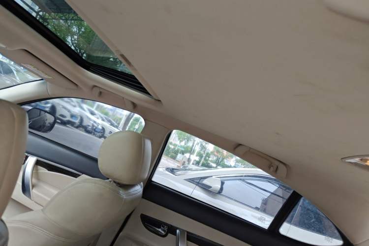 Used CHANGAN Raeton 2014 1.8T Automatic Elite Anniversary Edition China IV Standard Headliner