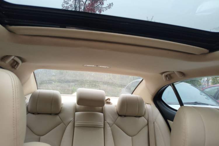 Used CHANGAN Raeton 2014 1.8T Automatic Elite Anniversary Edition China IV Standard Headliner