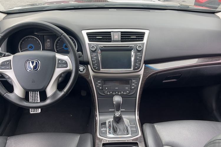 Used CHANGAN Raeton 2014 1.8T Automatic Prestige Anniversary Edition China V Standard Interior 2