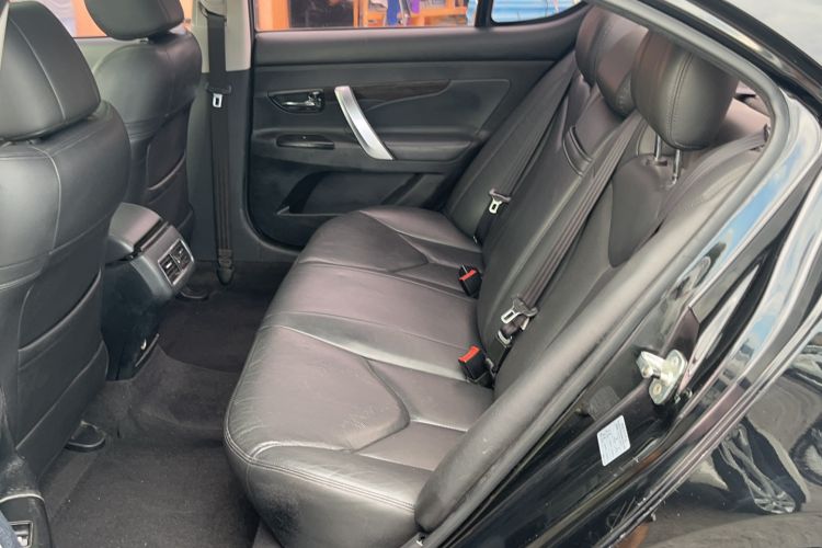 Used CHANGAN Raeton 2014 1.8T Automatic Prestige Anniversary Edition China V Standard Interior 4