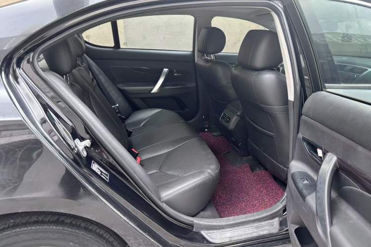 Used CHANGAN Raeton 2014 1.8T Automatic Prestige Anniversary Edition China V Standard Interior 5