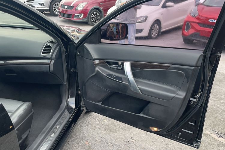 Used CHANGAN Raeton 2014 1.8T Automatic Prestige Anniversary Edition China V Standard Interior 5